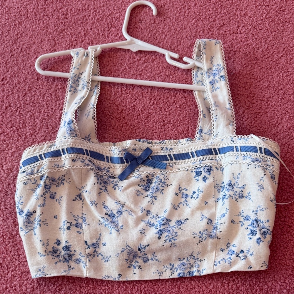 Floral Blue and White Crop Top